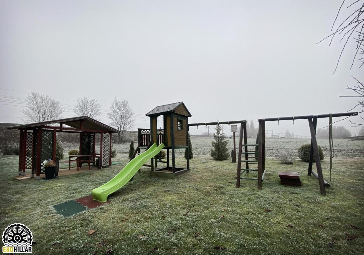 Mlyn Wodny Eko Hillar Vila Rybno  Exterior foto