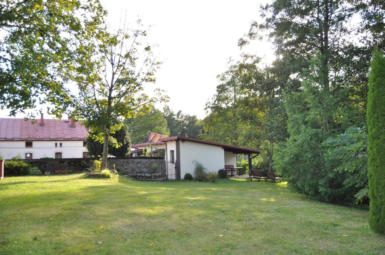 Mlyn Wodny Eko Hillar Vila Rybno  Exterior foto