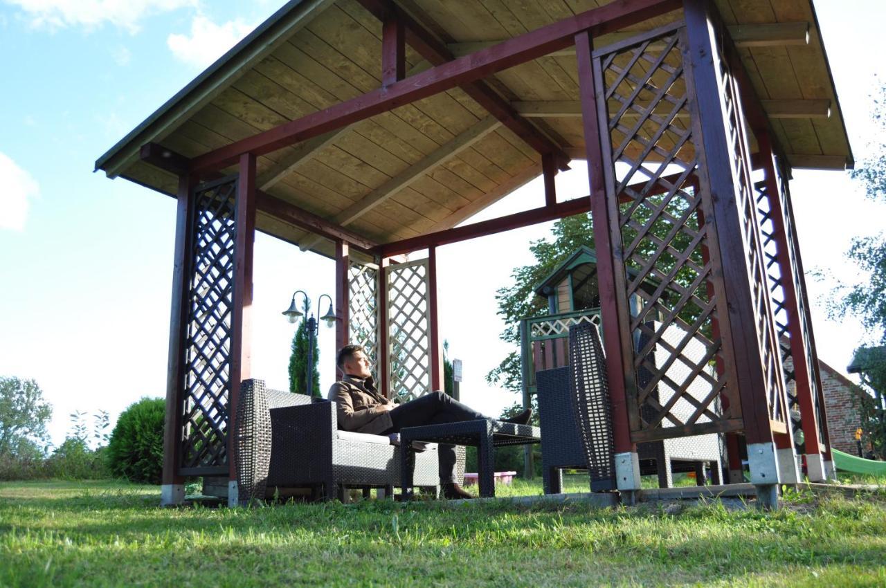 Mlyn Wodny Eko Hillar Vila Rybno  Exterior foto
